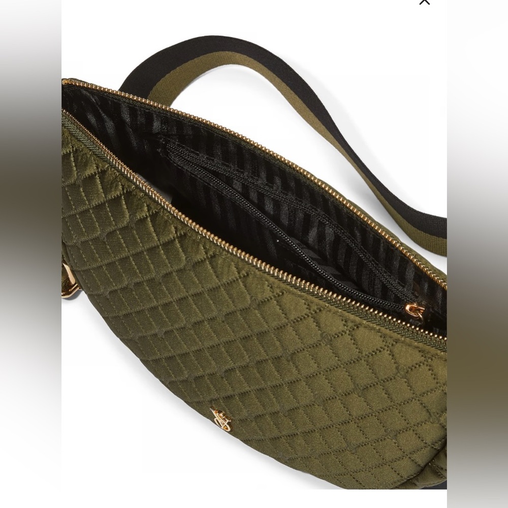 VICTORIA’S SECRET Sling Crossbody Bag - Picture 10 of 10